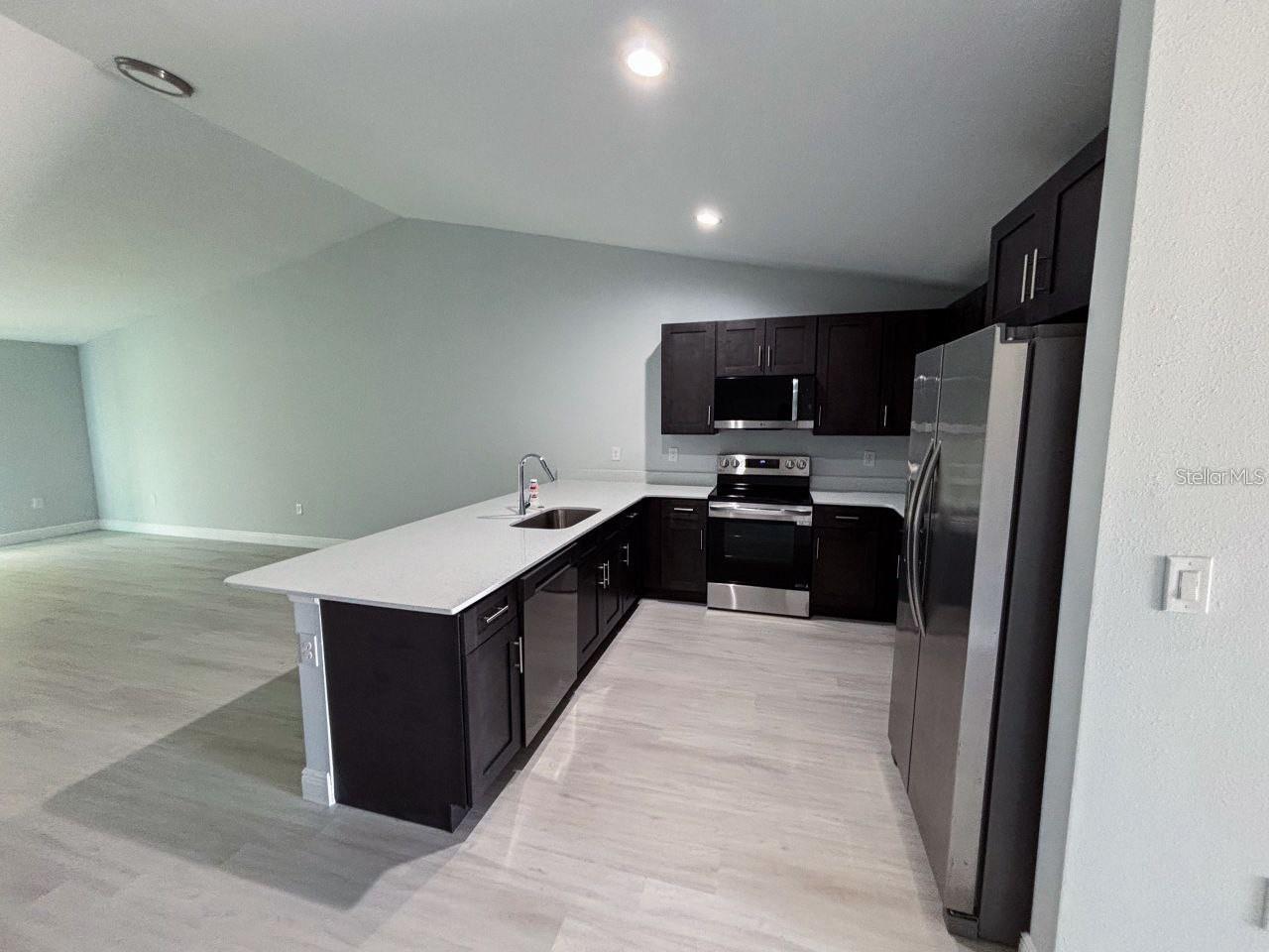 Image 3 of 9 For 8511 Dinnano Street 8511