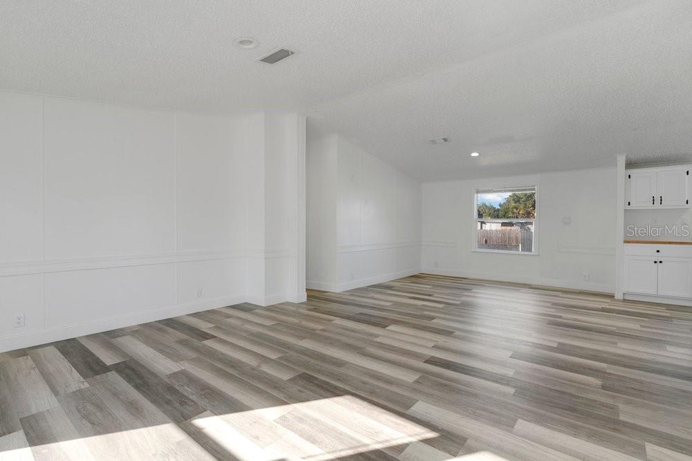 Image 5 of 22 For 17309 Palm Drive