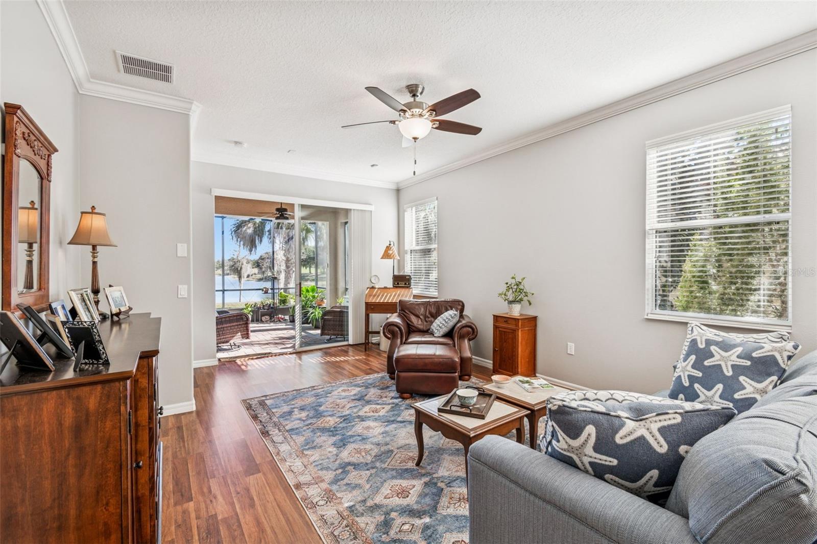 Image 6 of 60 For 2376 Palm Tree Drive