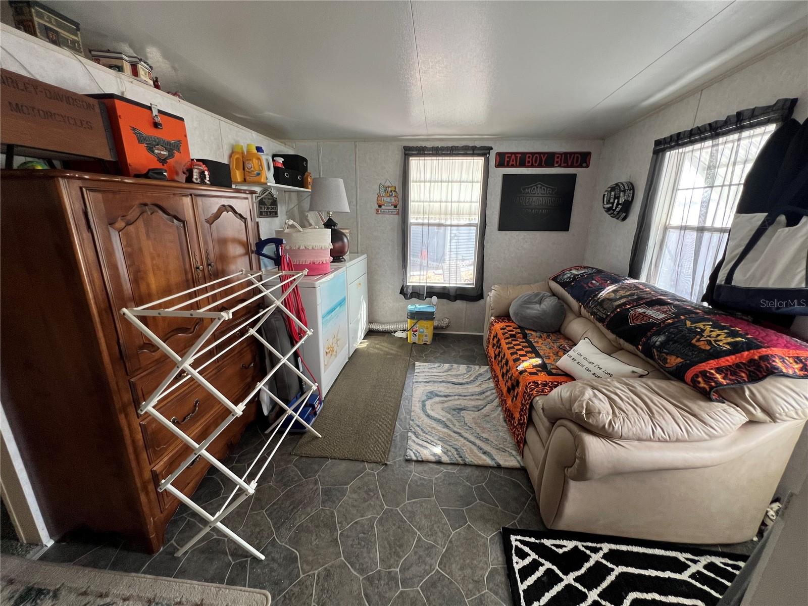 Image 20 of 31 For 443 Pansy Street