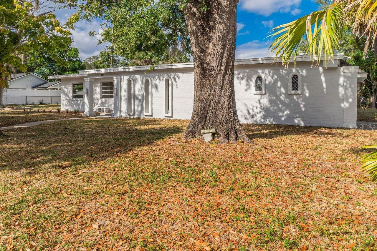 Image 23 of 27 For 2065 Derbyshire Road