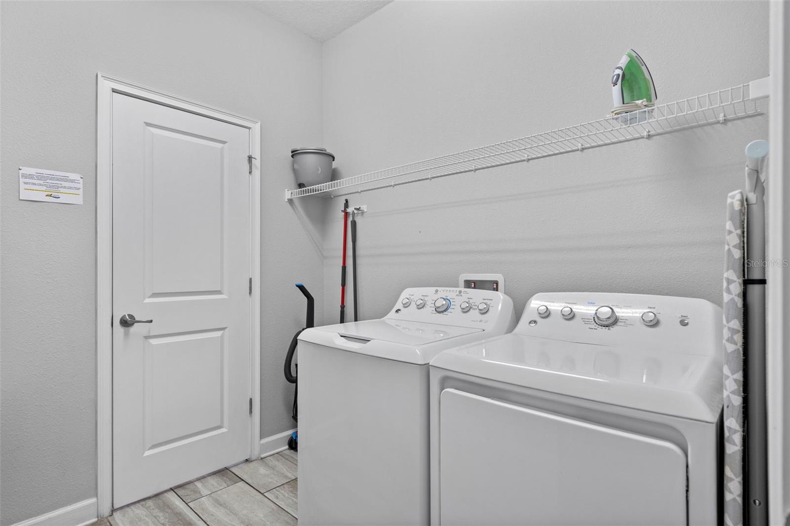 Image 26 of 75 For 4760 Kings Castle Circle