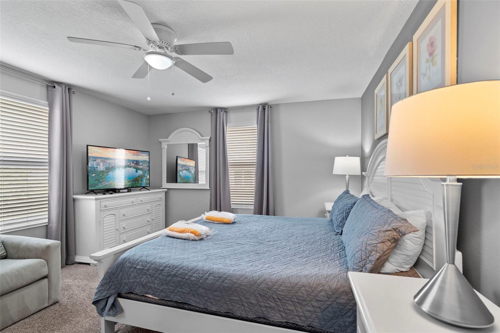 Image 43 of 75 For 4760 Kings Castle Circle