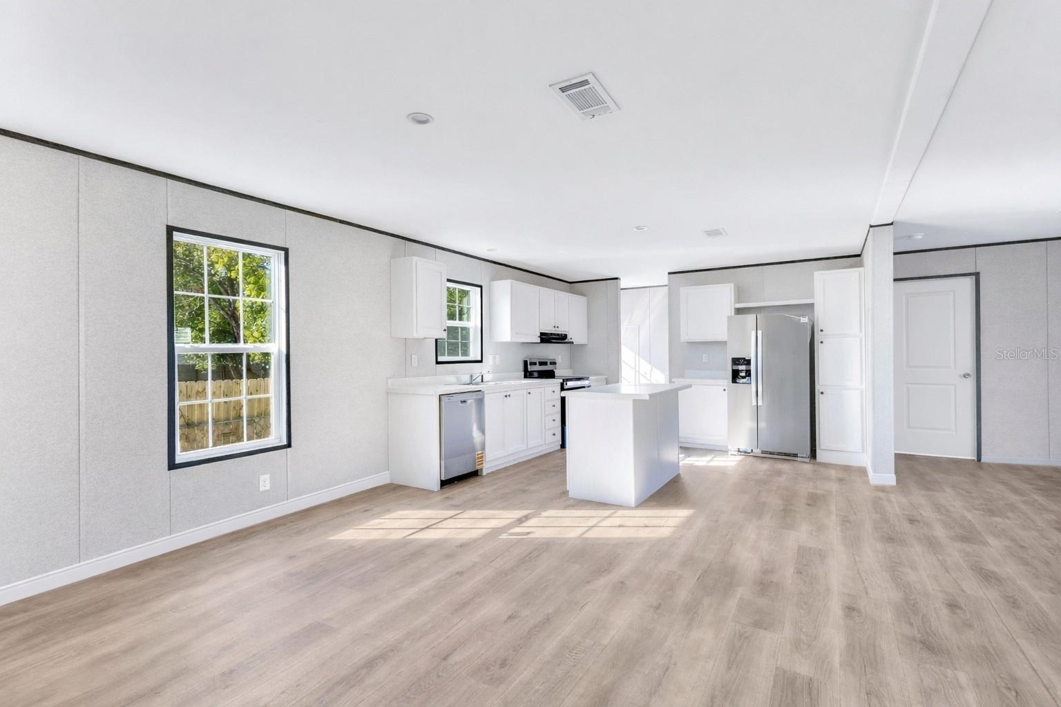 Image 4 of 18 For 1700 Missouri Avenue