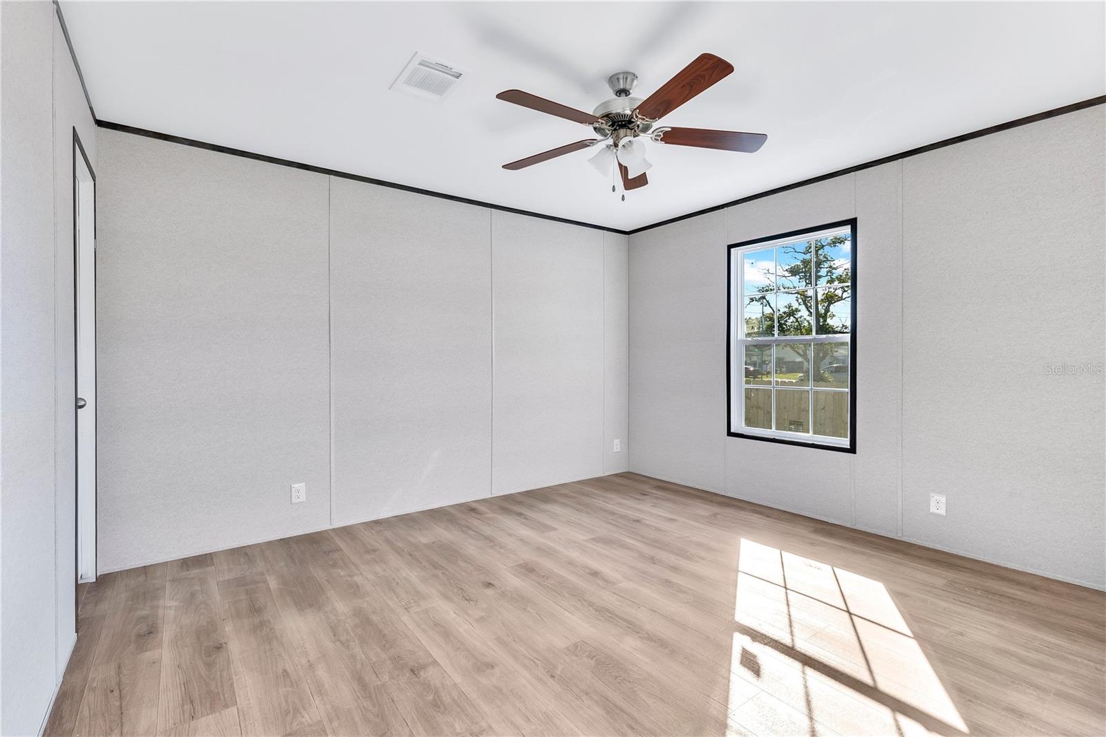 Image 7 of 18 For 1700 Missouri Avenue