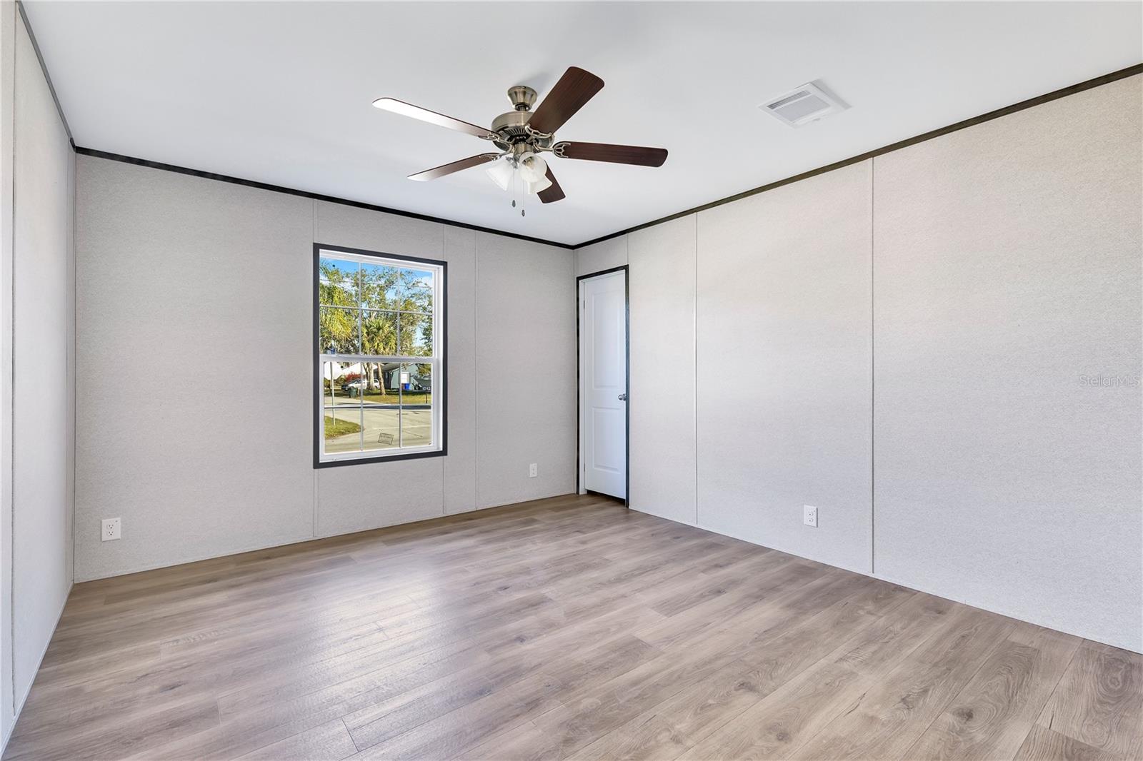 Image 8 of 18 For 1700 Missouri Avenue