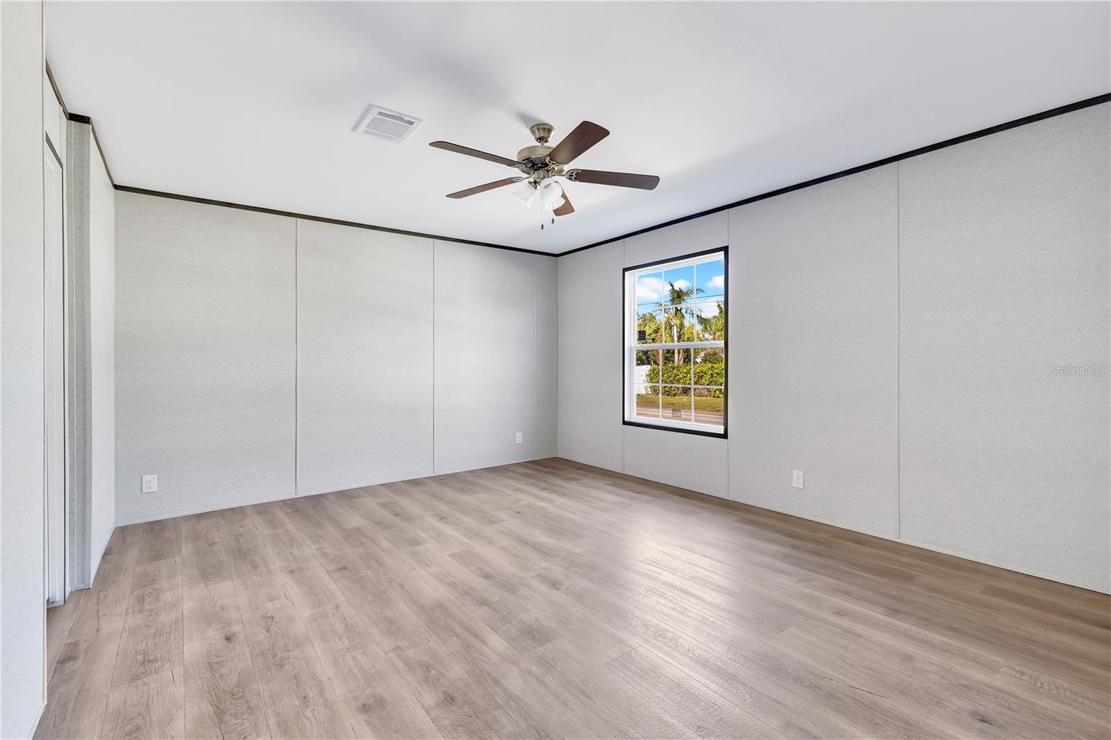 Image 9 of 18 For 1700 Missouri Avenue