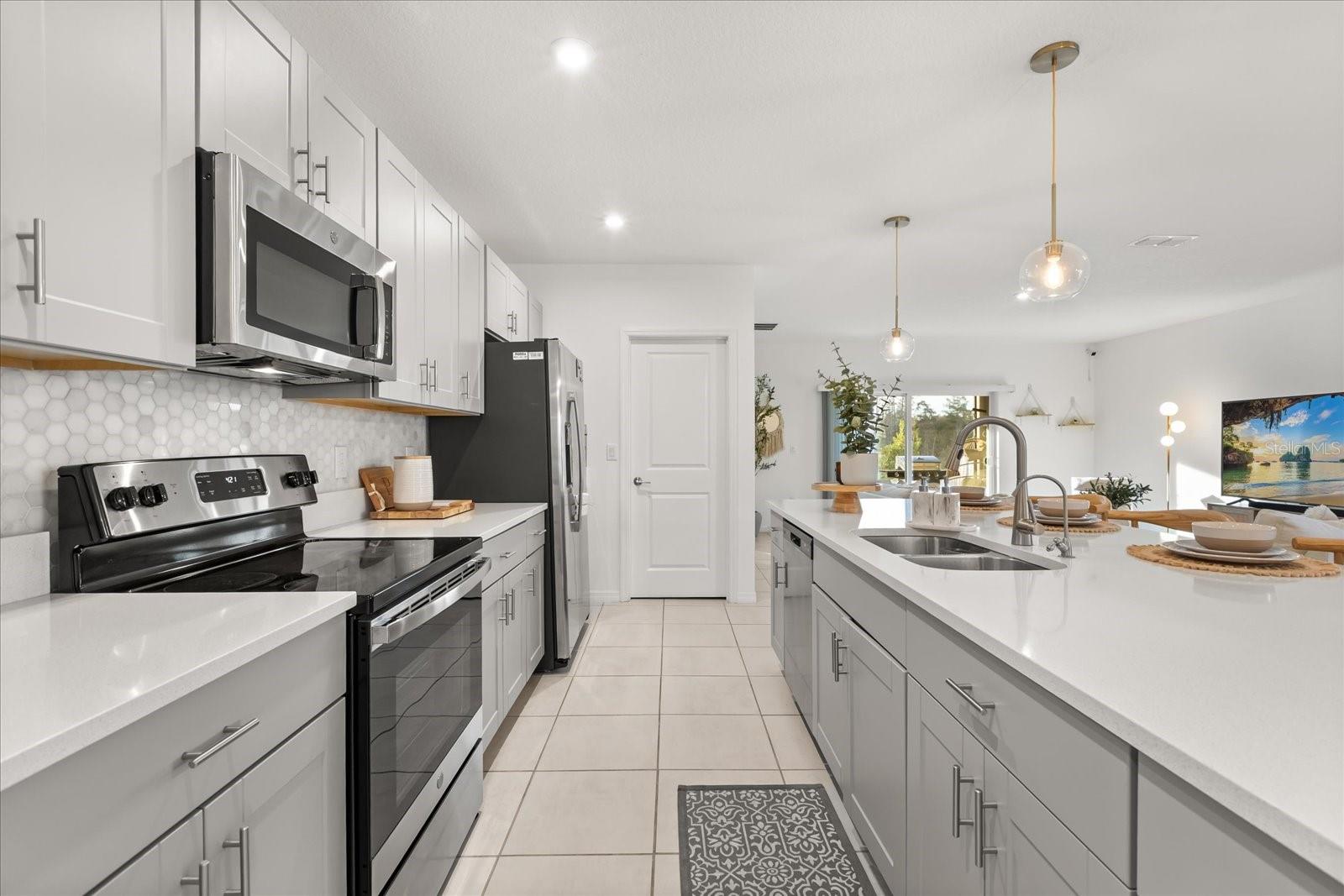 Image 10 of 38 For 375 Pink Ibis Bend