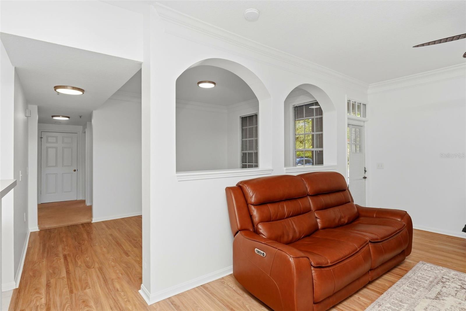 Image 24 of 35 For 231 Goldenrain Drive 101