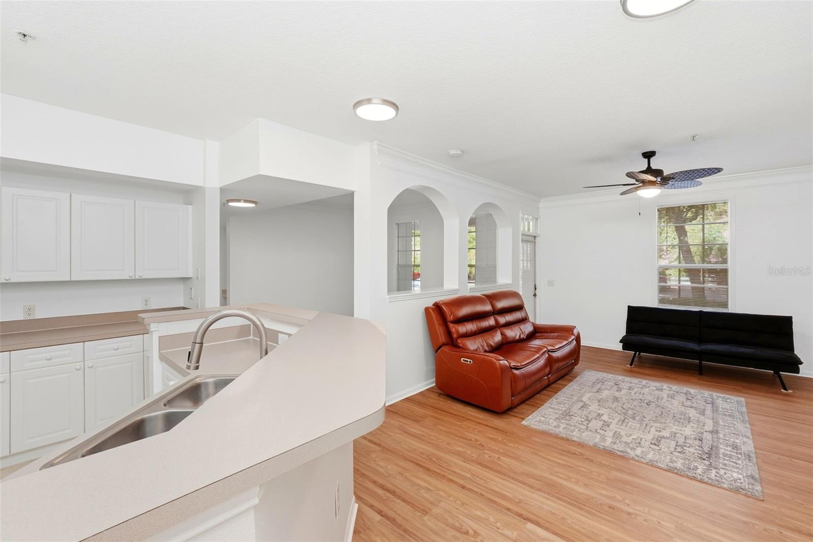 Image 28 of 35 For 231 Goldenrain Drive 101