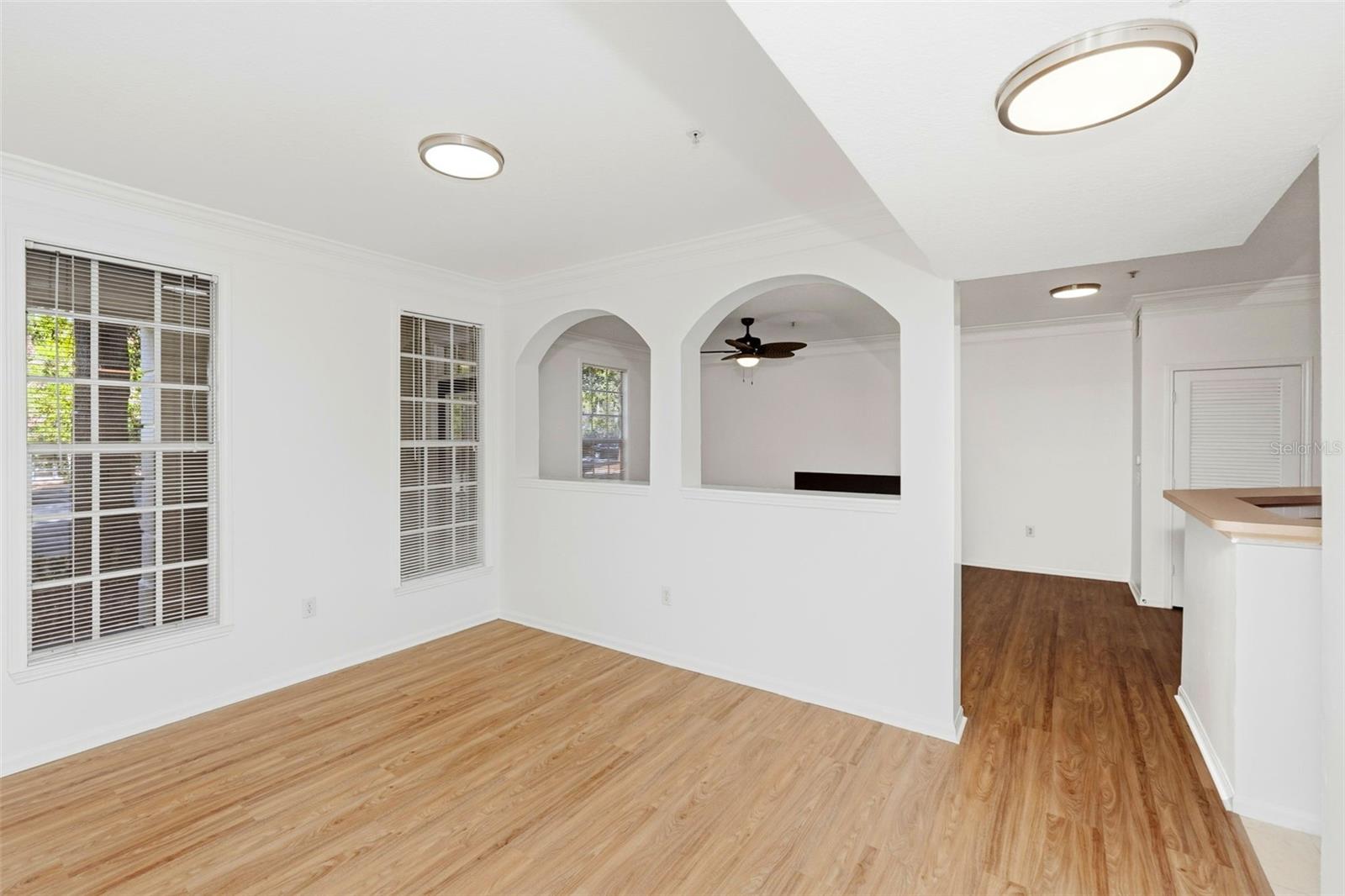 Image 31 of 35 For 231 Goldenrain Drive 101