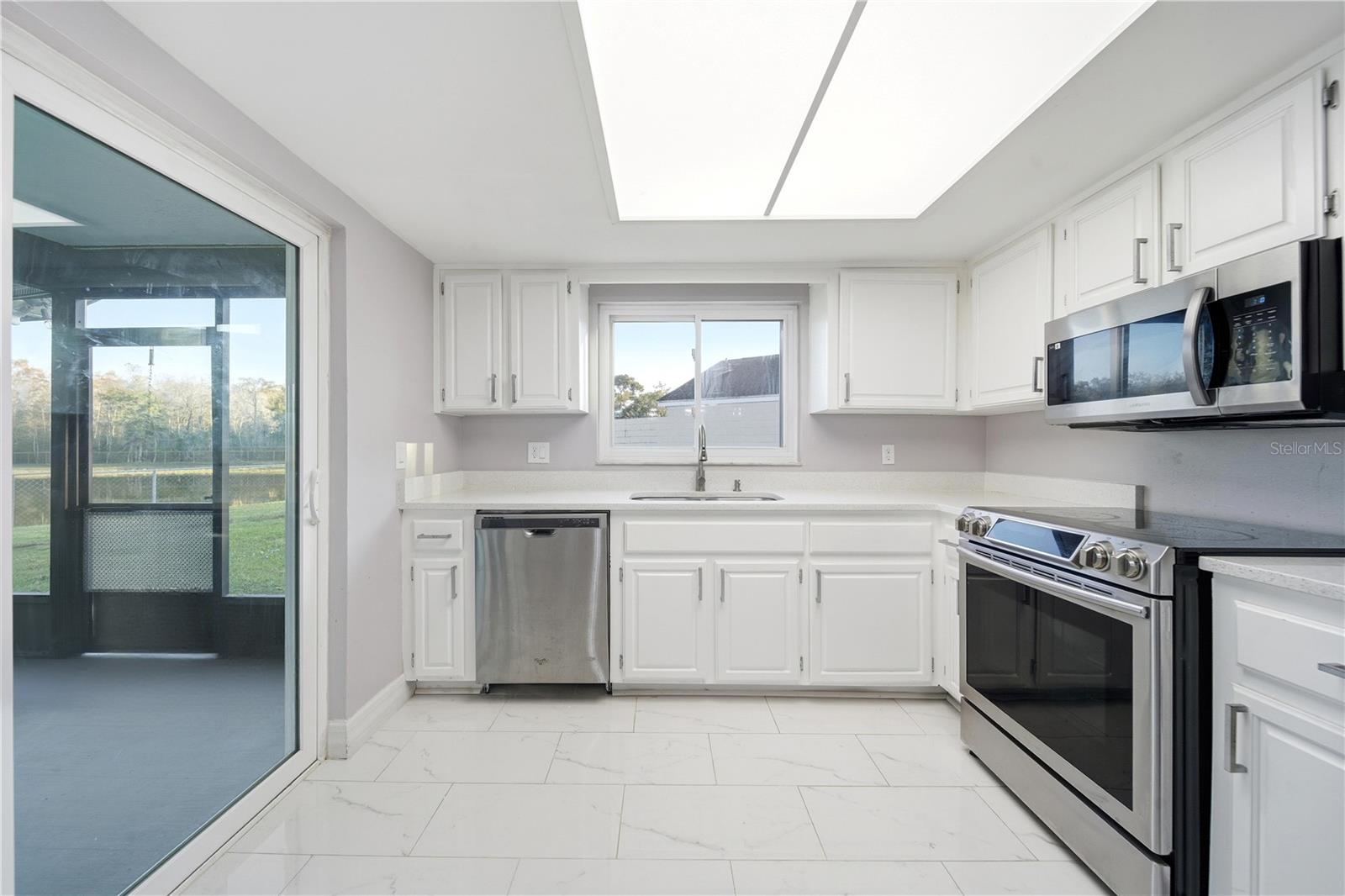 Image 10 of 33 For 11373 Darlington Drive