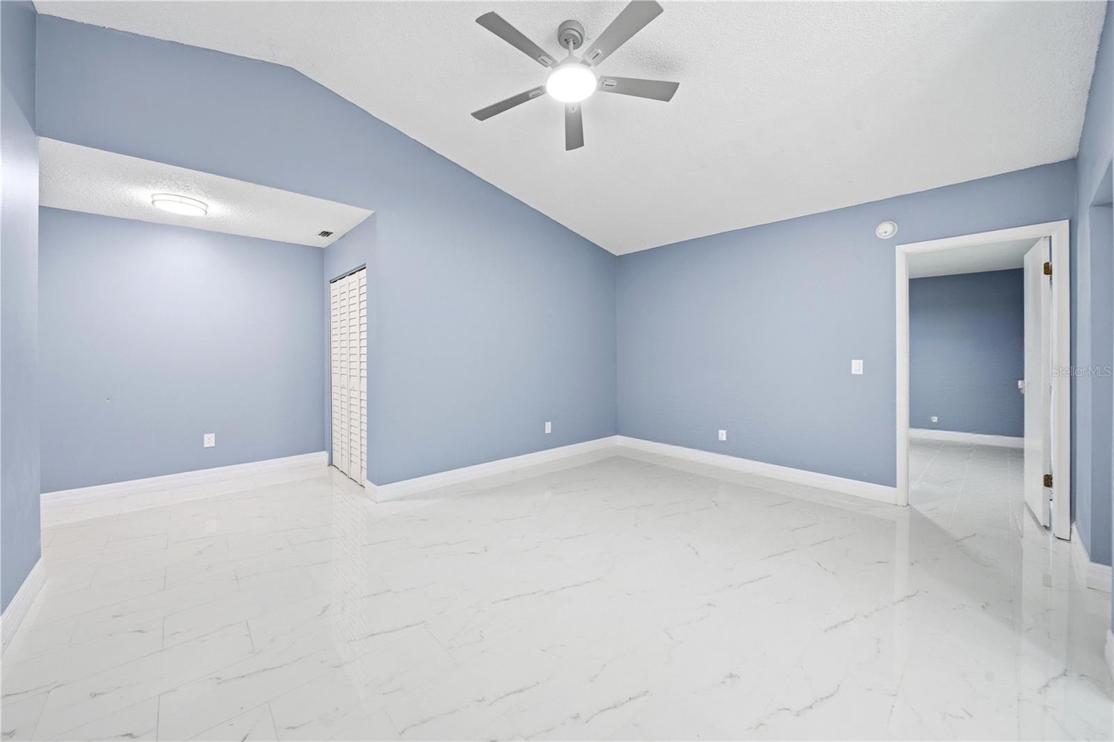 Image 14 of 33 For 11373 Darlington Drive