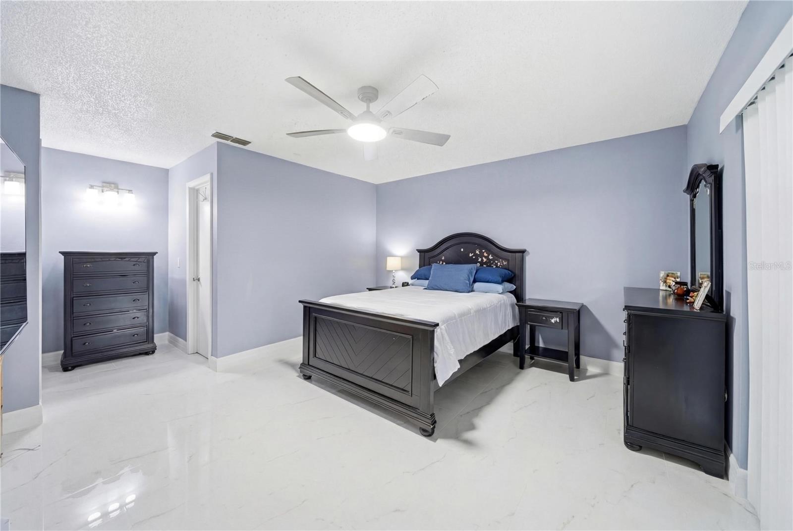 Image 15 of 33 For 11373 Darlington Drive