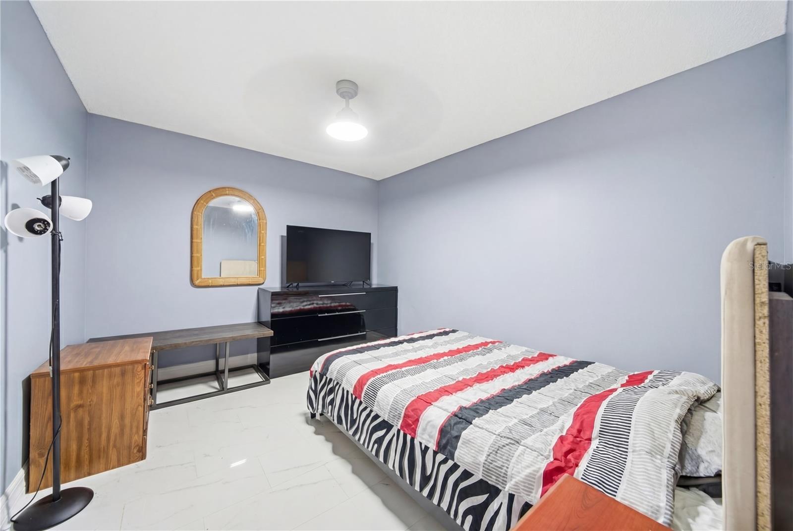 Image 18 of 33 For 11373 Darlington Drive