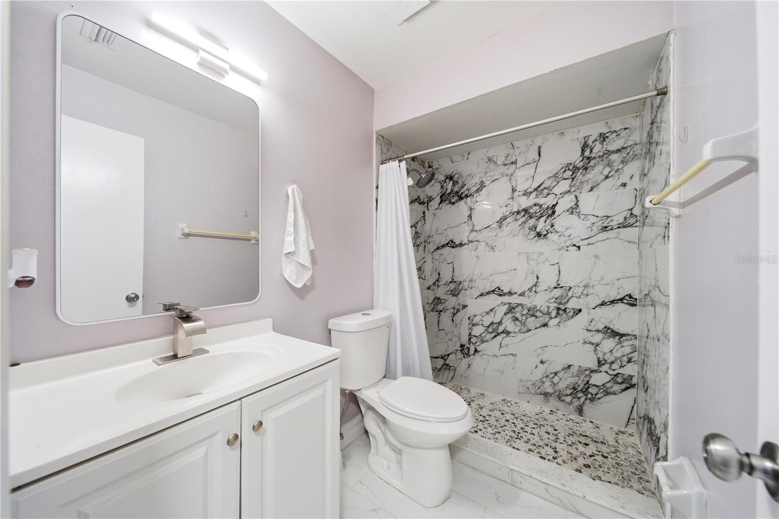 Image 19 of 33 For 11373 Darlington Drive