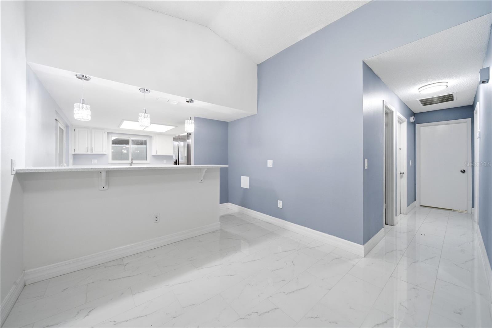 Image 8 of 33 For 11373 Darlington Drive