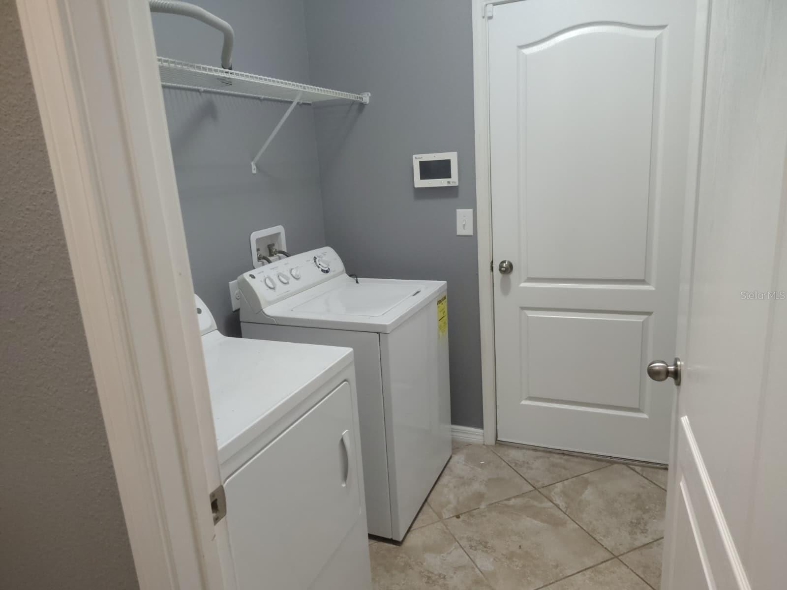 Image 12 of 20 For 2288 Grantham Avenue