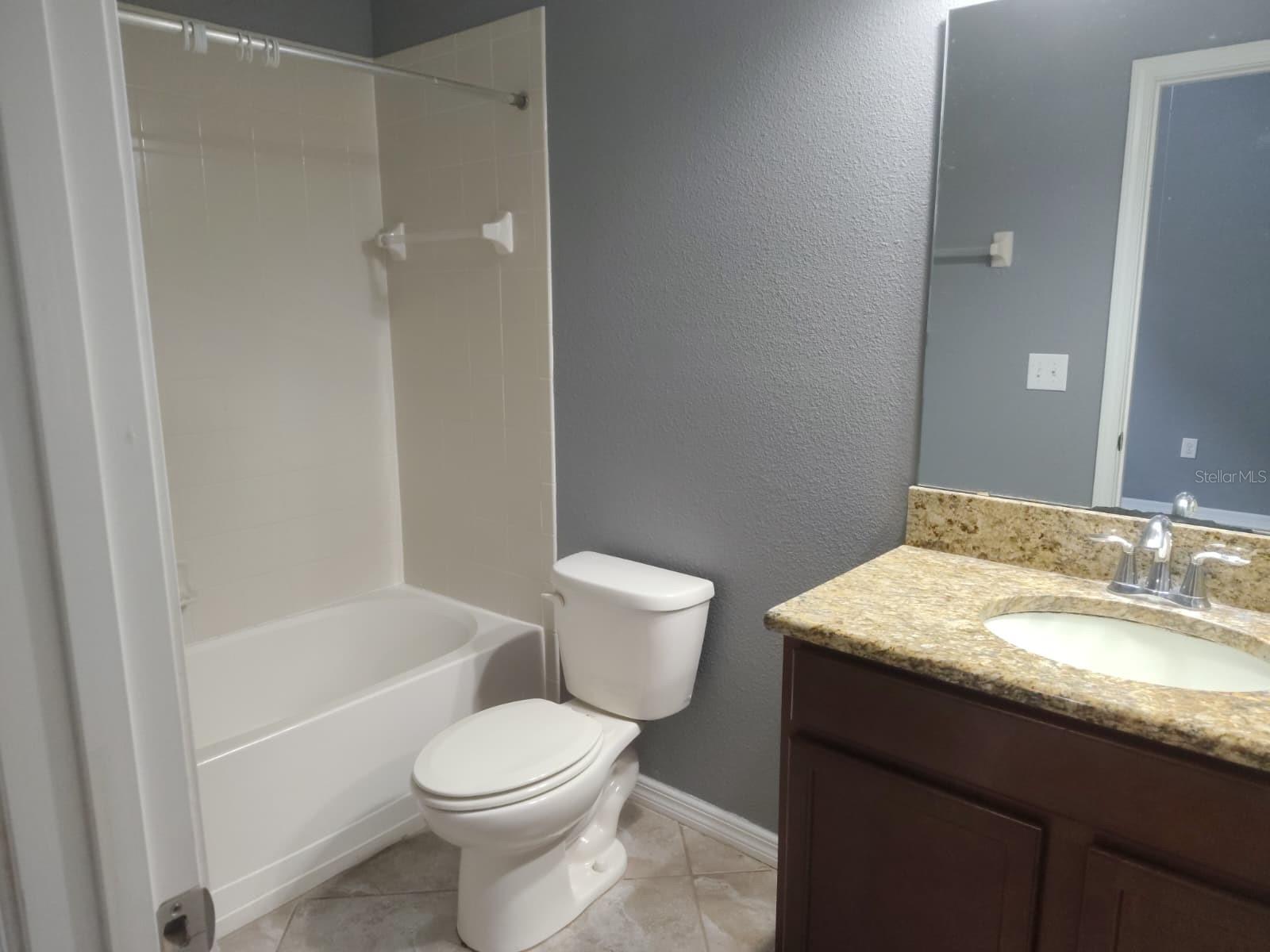 Image 13 of 20 For 2288 Grantham Avenue