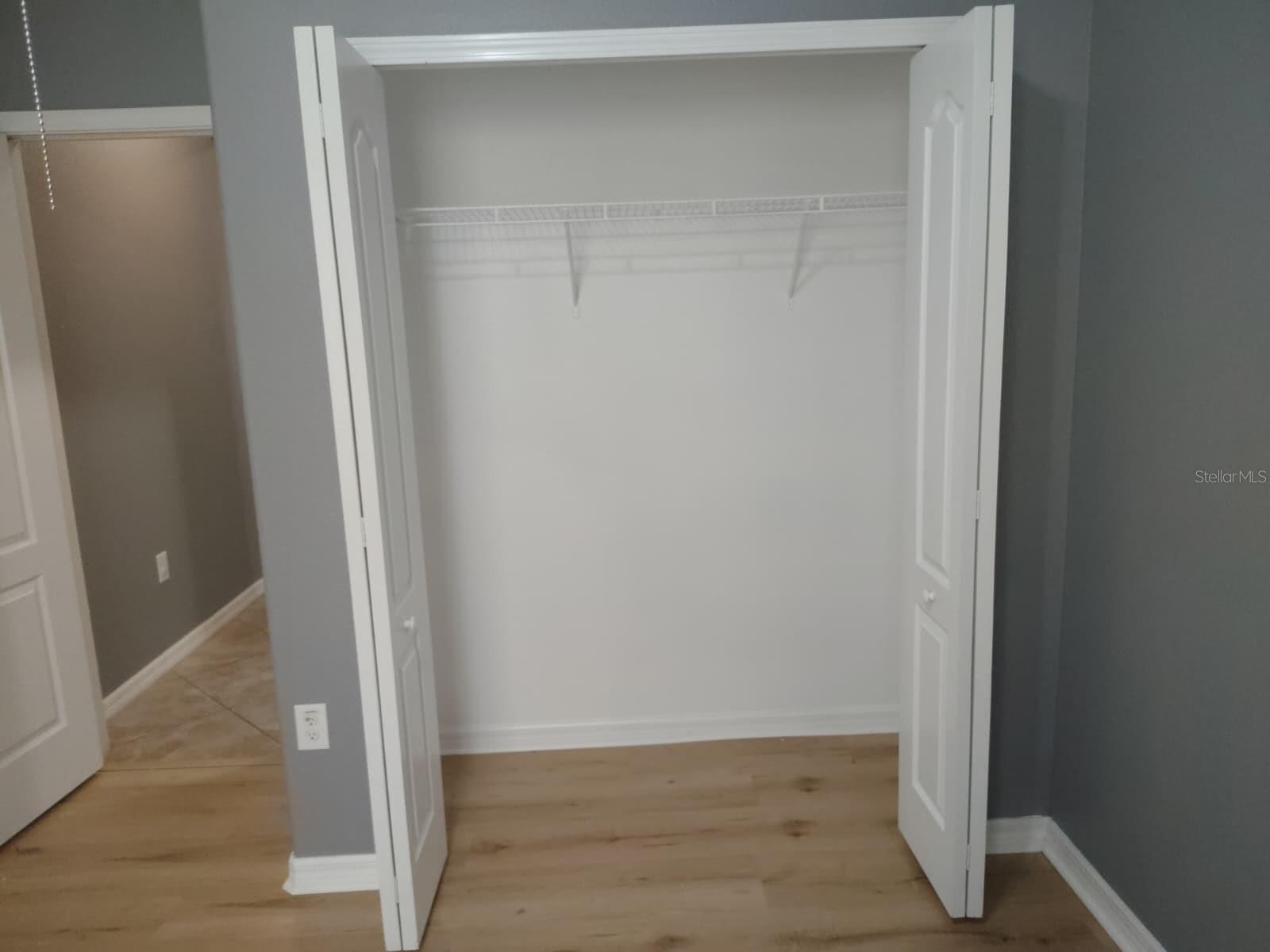 Image 19 of 20 For 2288 Grantham Avenue