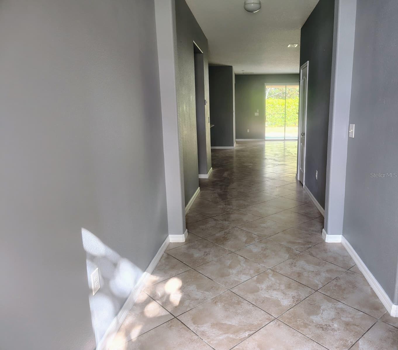 Image 2 of 20 For 2288 Grantham Avenue