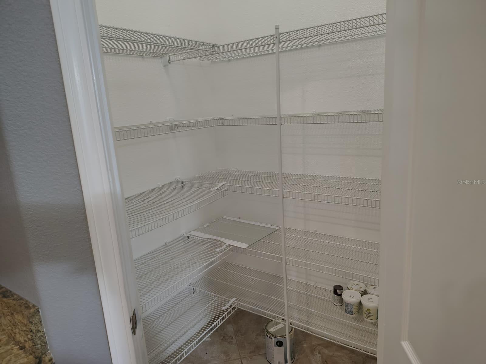 Image 6 of 20 For 2288 Grantham Avenue