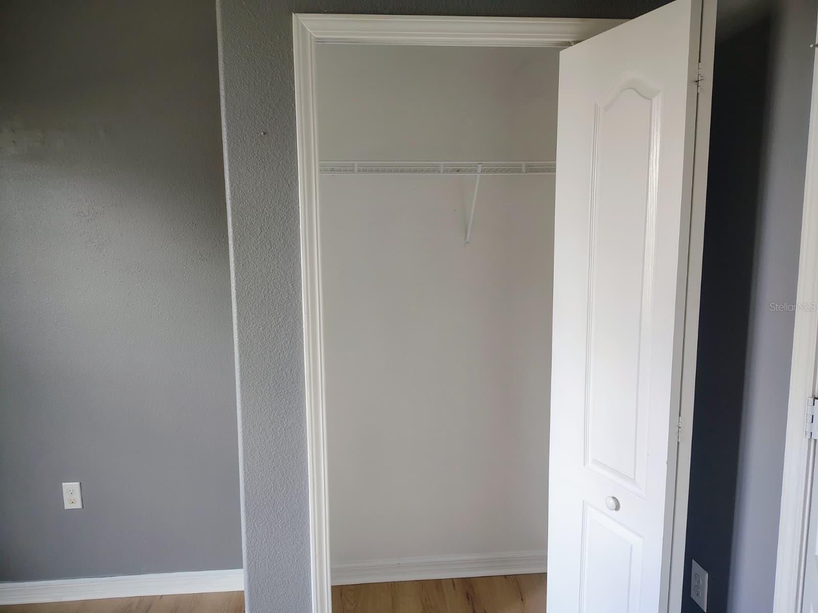 Image 7 of 20 For 2288 Grantham Avenue