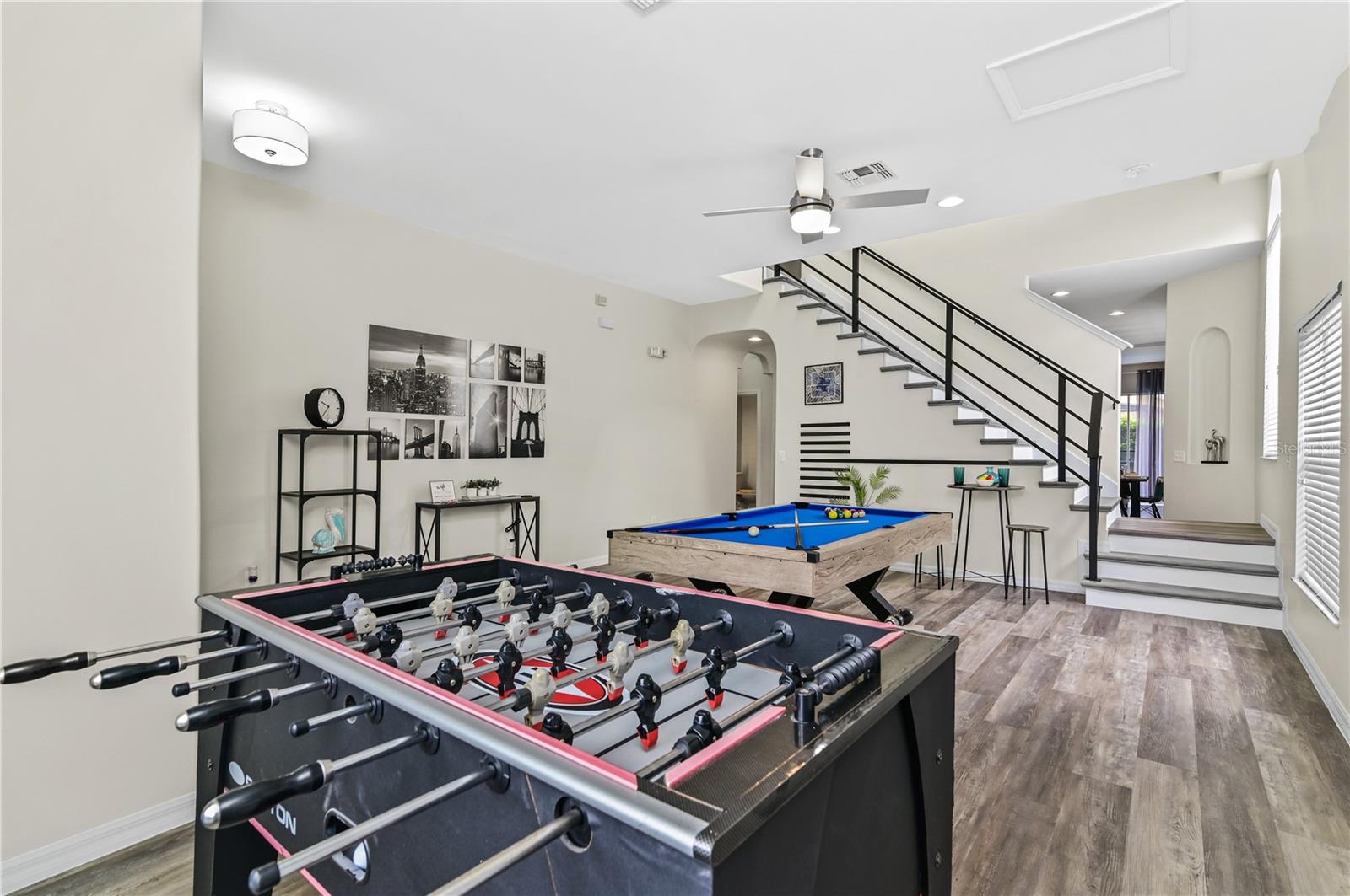 Image 12 of 79 For 16640 Palm Spring Drive