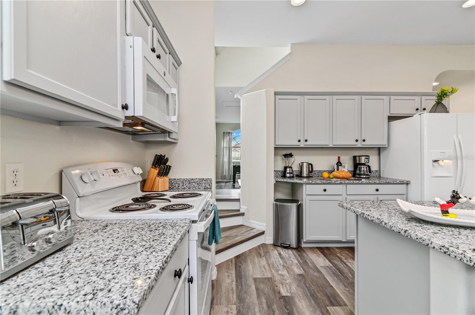 Image 16 of 79 For 16640 Palm Spring Drive