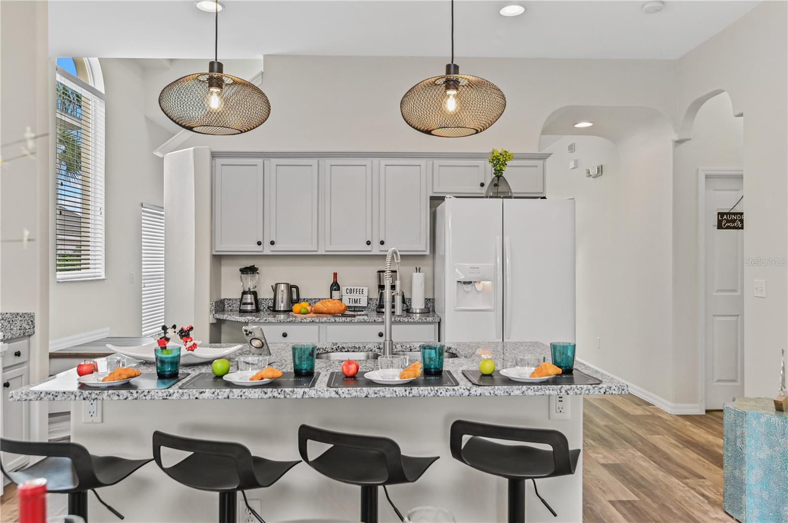 Image 18 of 79 For 16640 Palm Spring Drive