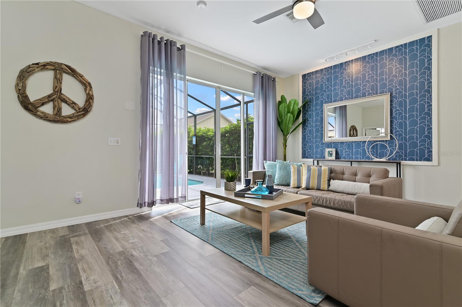 Image 24 of 79 For 16640 Palm Spring Drive