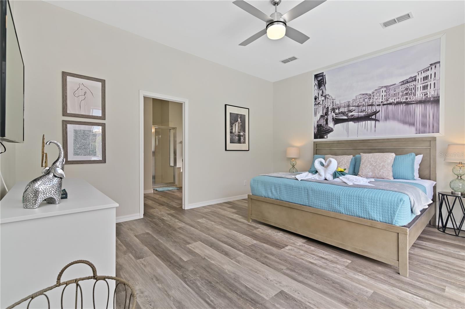 Image 30 of 79 For 16640 Palm Spring Drive