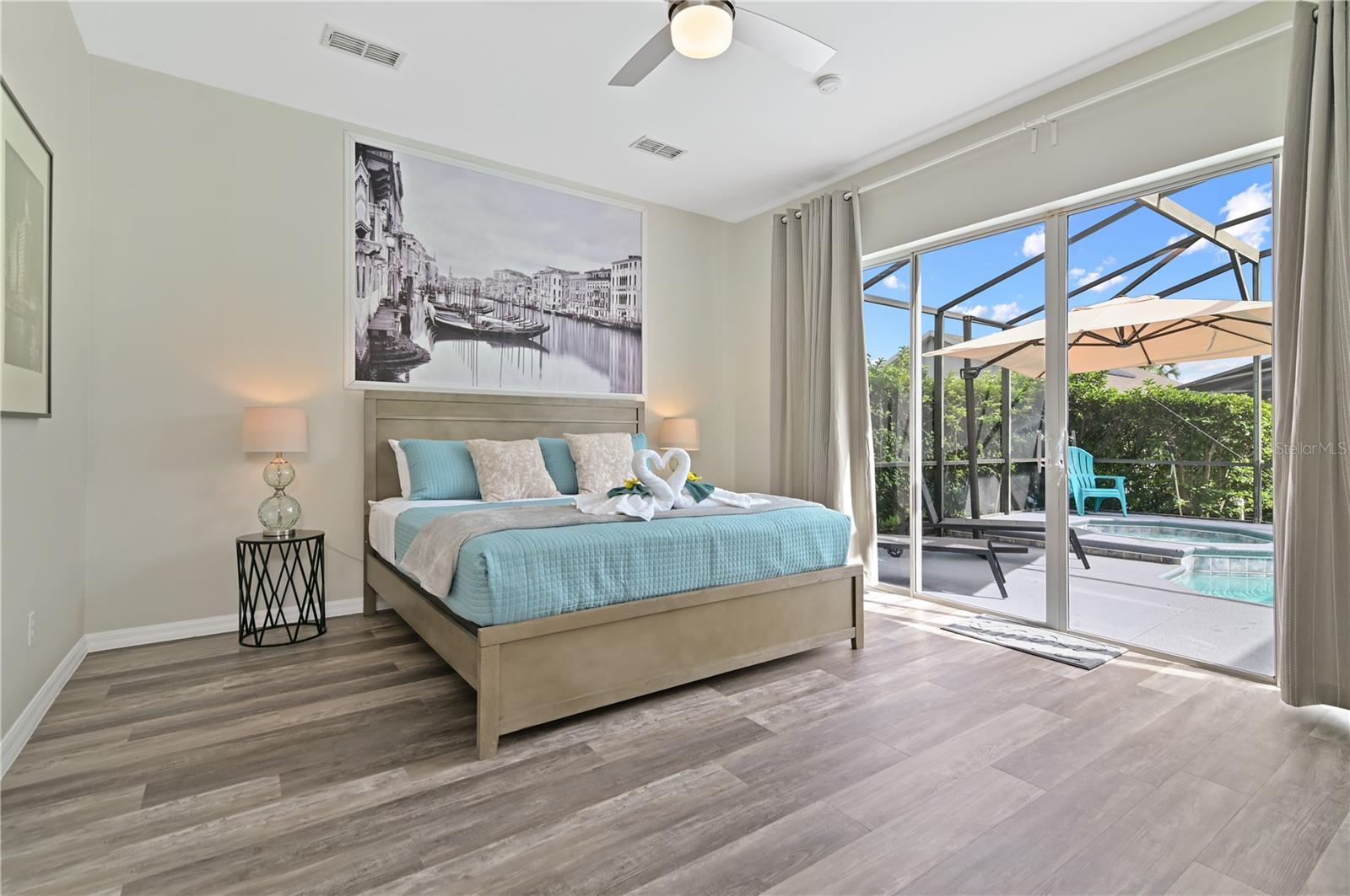 Image 31 of 79 For 16640 Palm Spring Drive