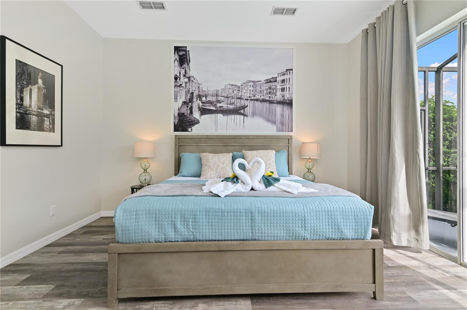 Image 4 of 79 For 16640 Palm Spring Drive