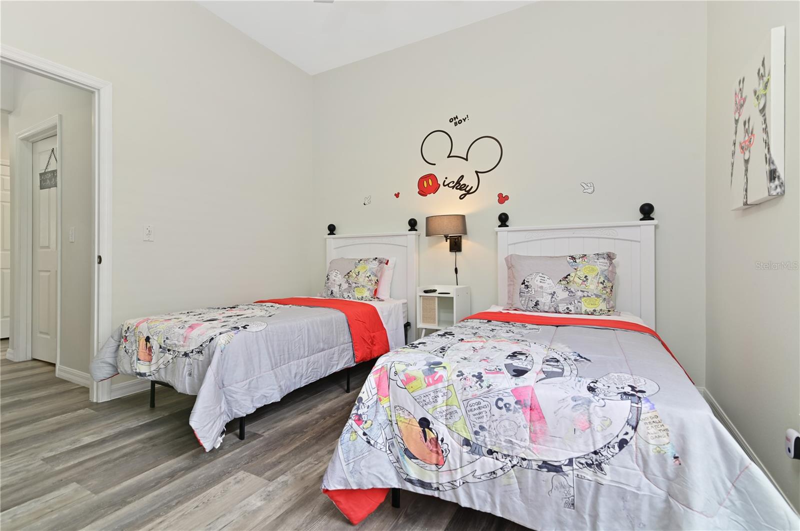 Image 40 of 79 For 16640 Palm Spring Drive