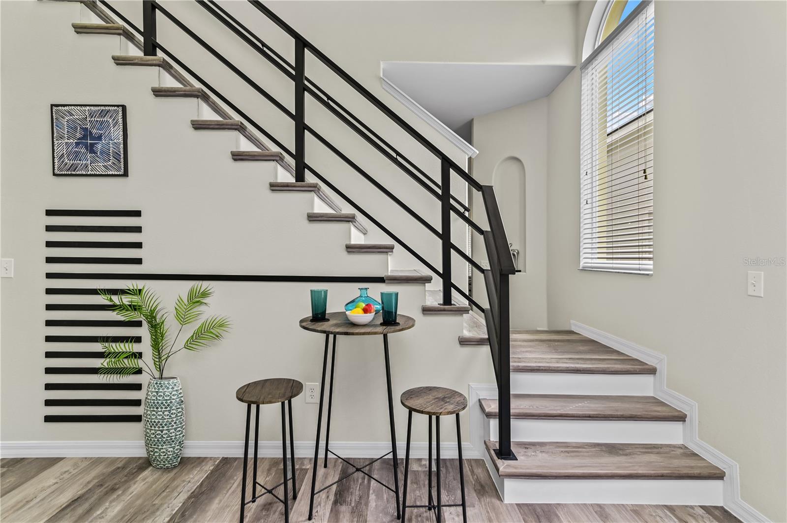 Image 7 of 79 For 16640 Palm Spring Drive