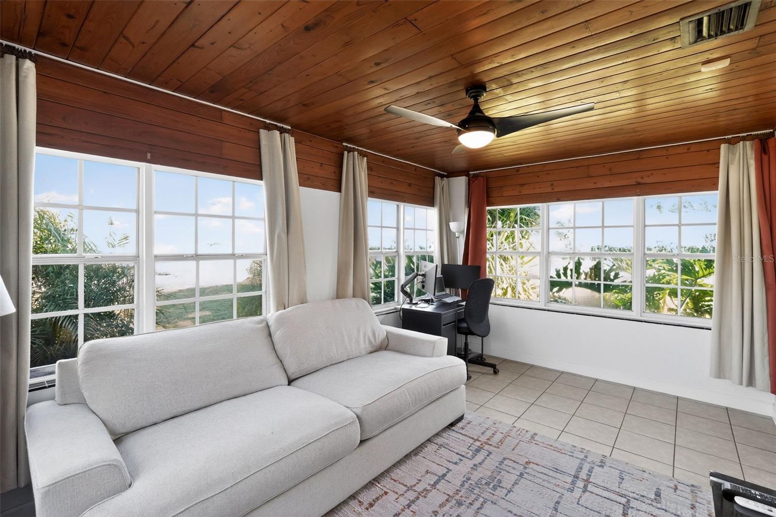 Image 10 of 19 For 700 28th Street