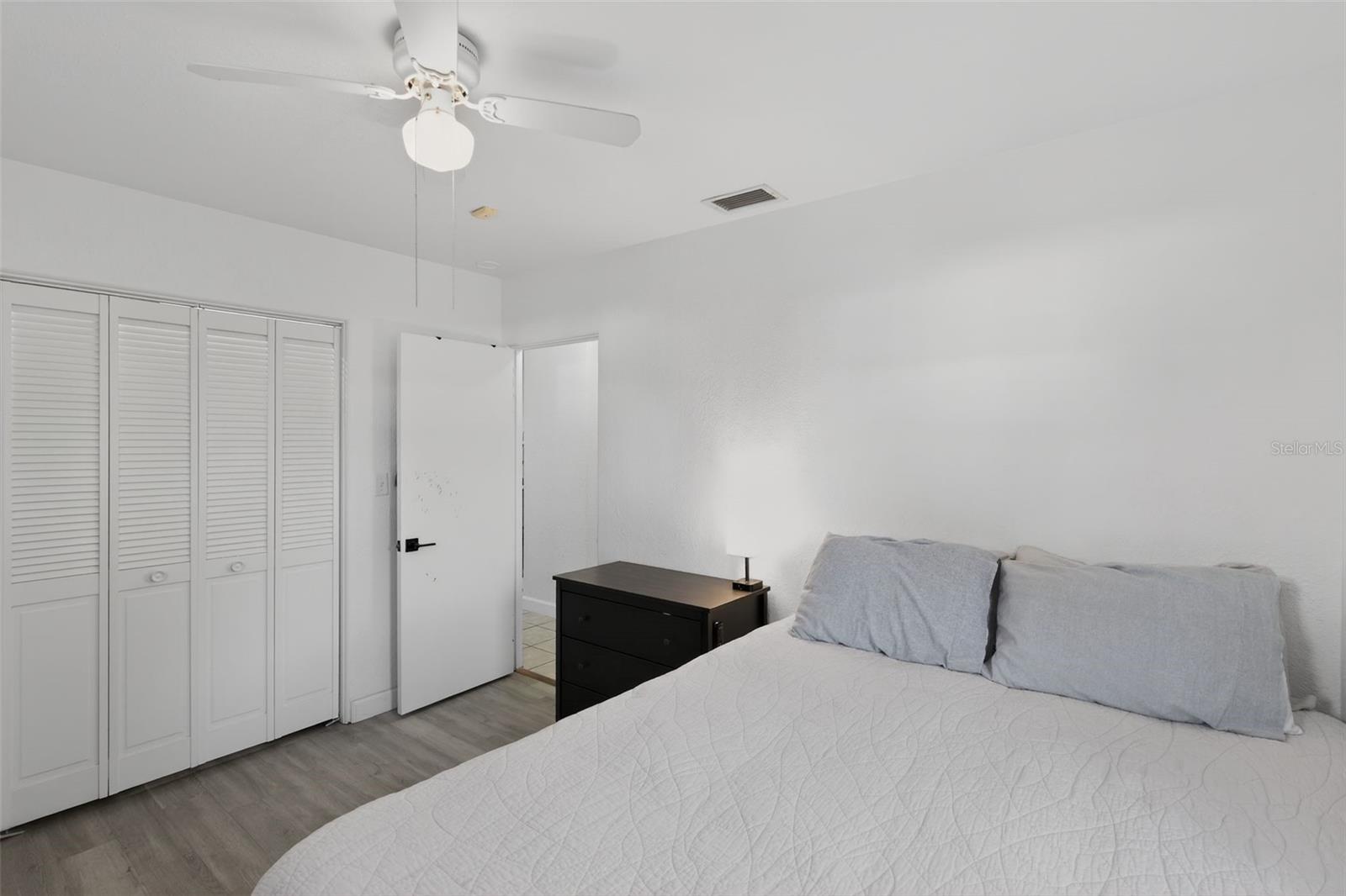 Image 13 of 19 For 700 28th Street