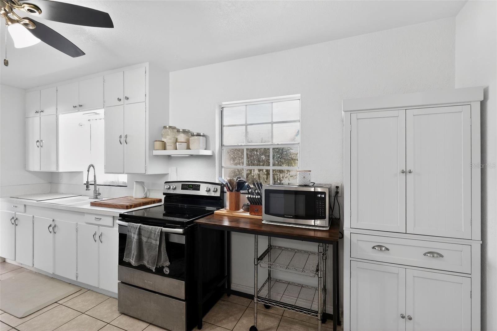 Image 4 of 19 For 700 28th Street