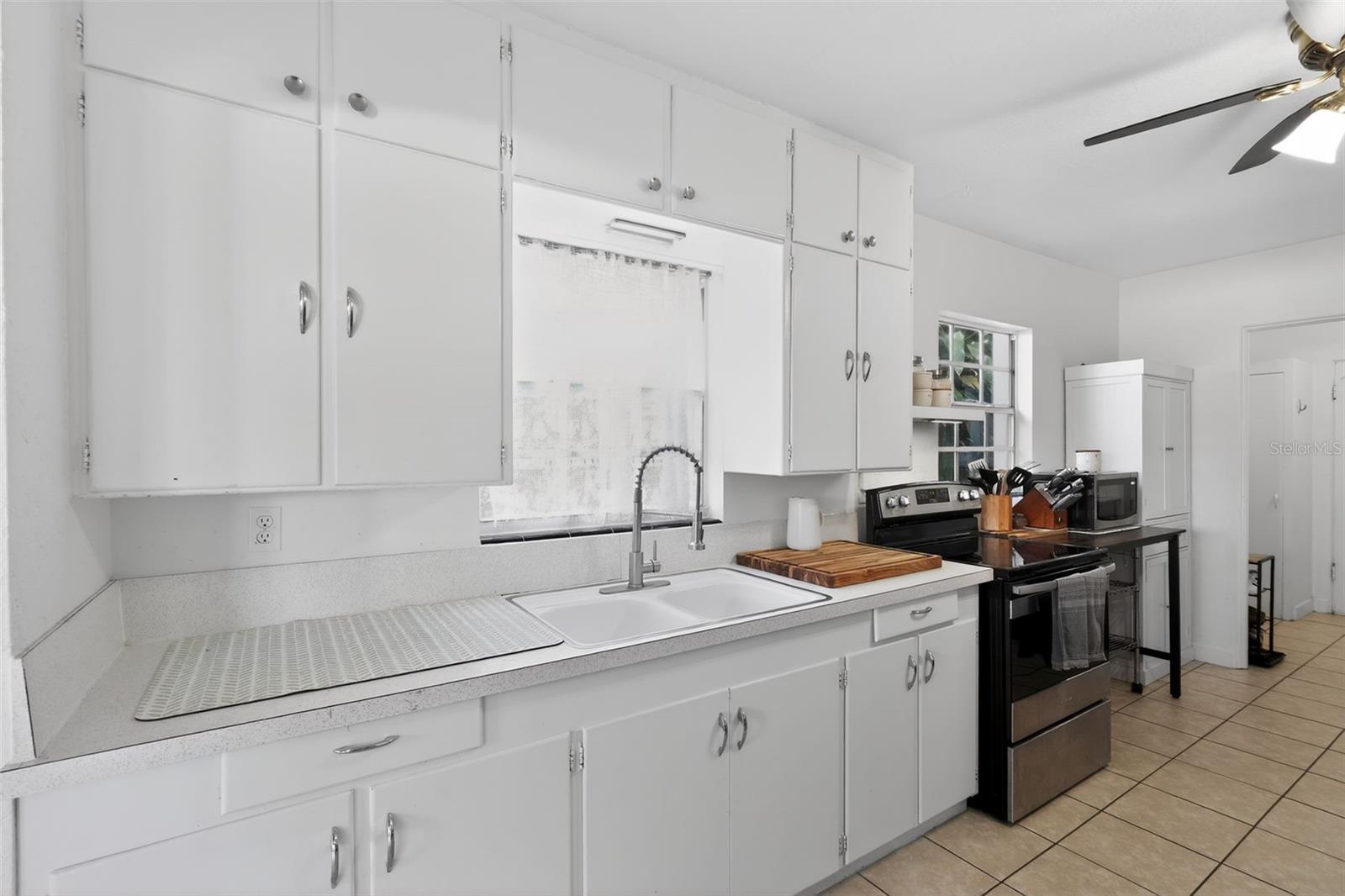 Image 6 of 19 For 700 28th Street