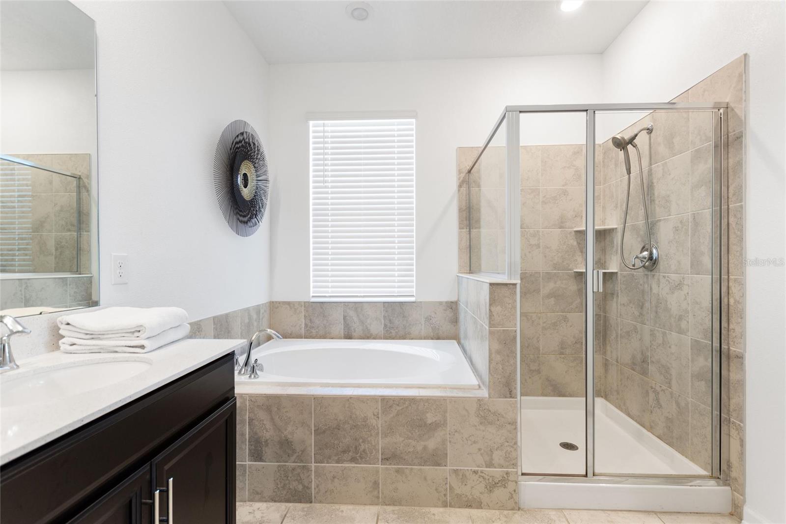 Image 17 of 48 For 953 Splash Shot  953