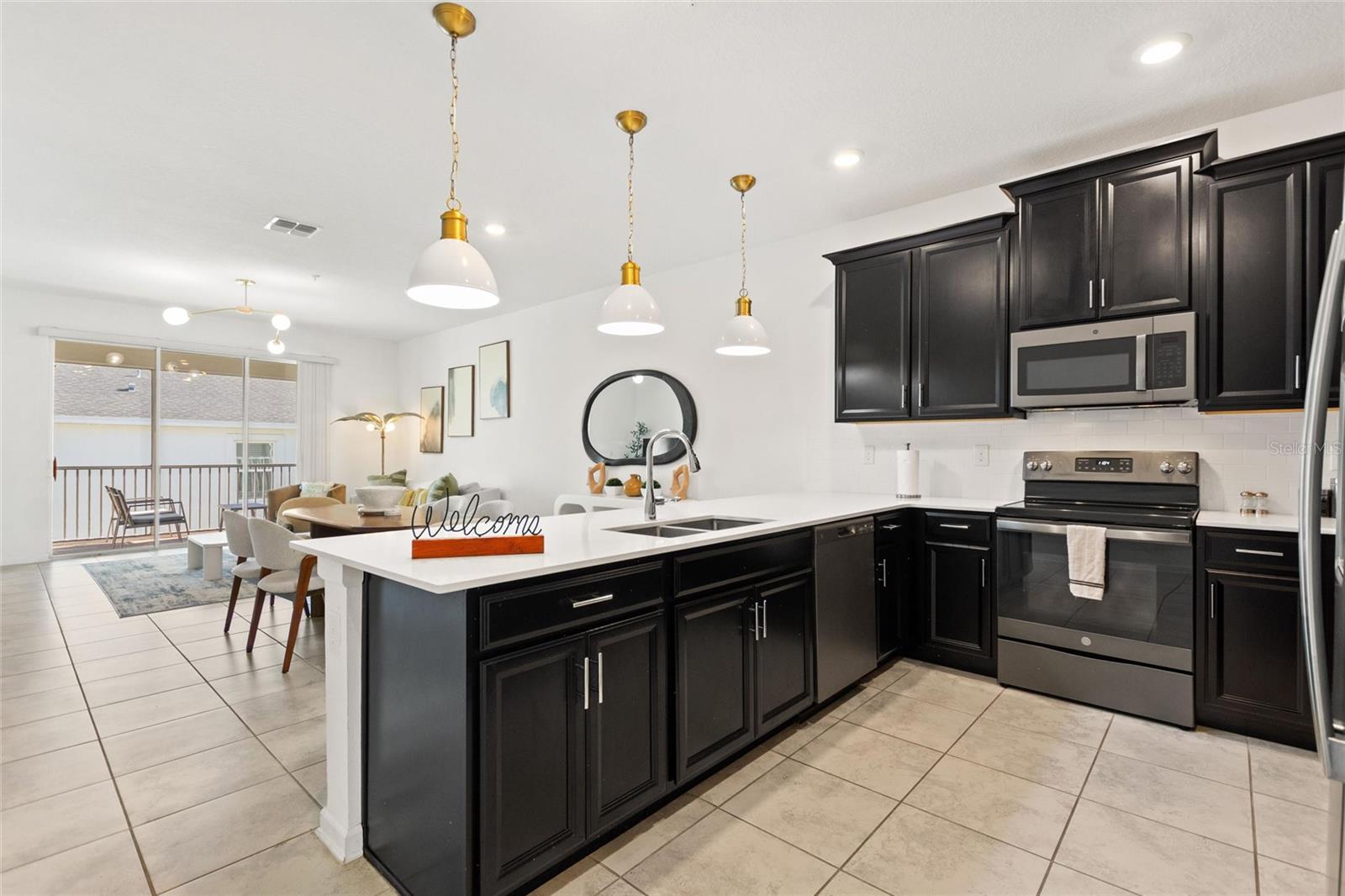 Image 5 of 48 For 953 Splash Shot  953