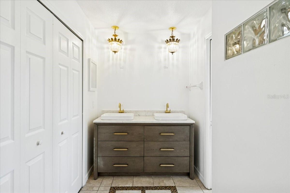 Image 12 of 22 For 521 Brookside Circle