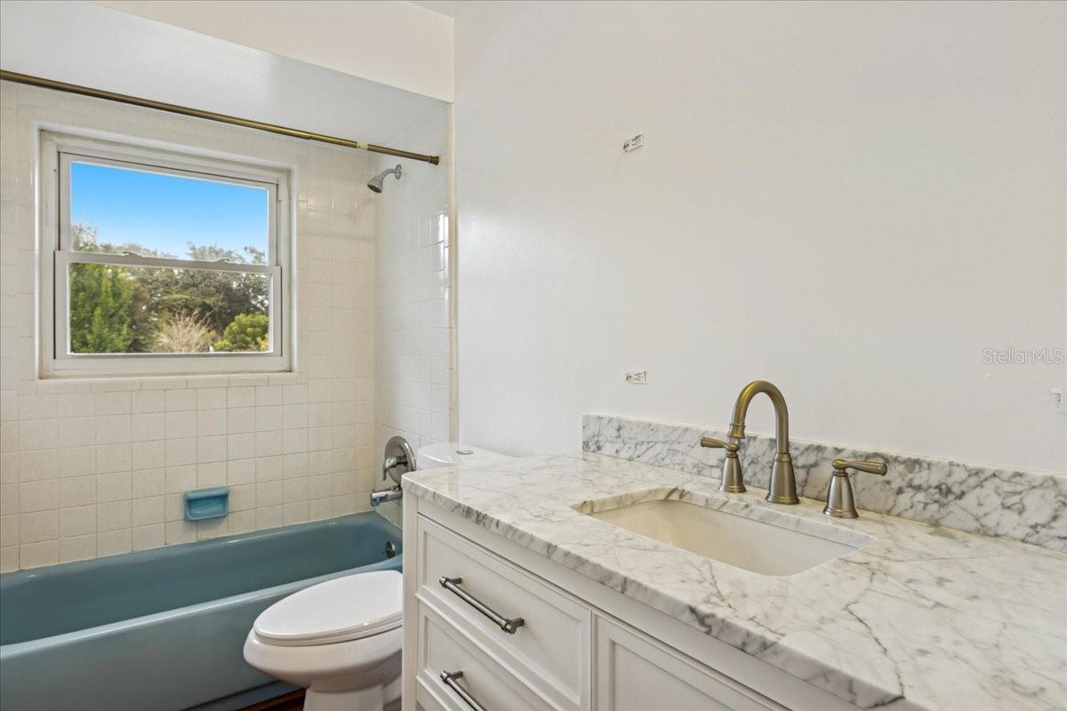 Image 14 of 22 For 521 Brookside Circle