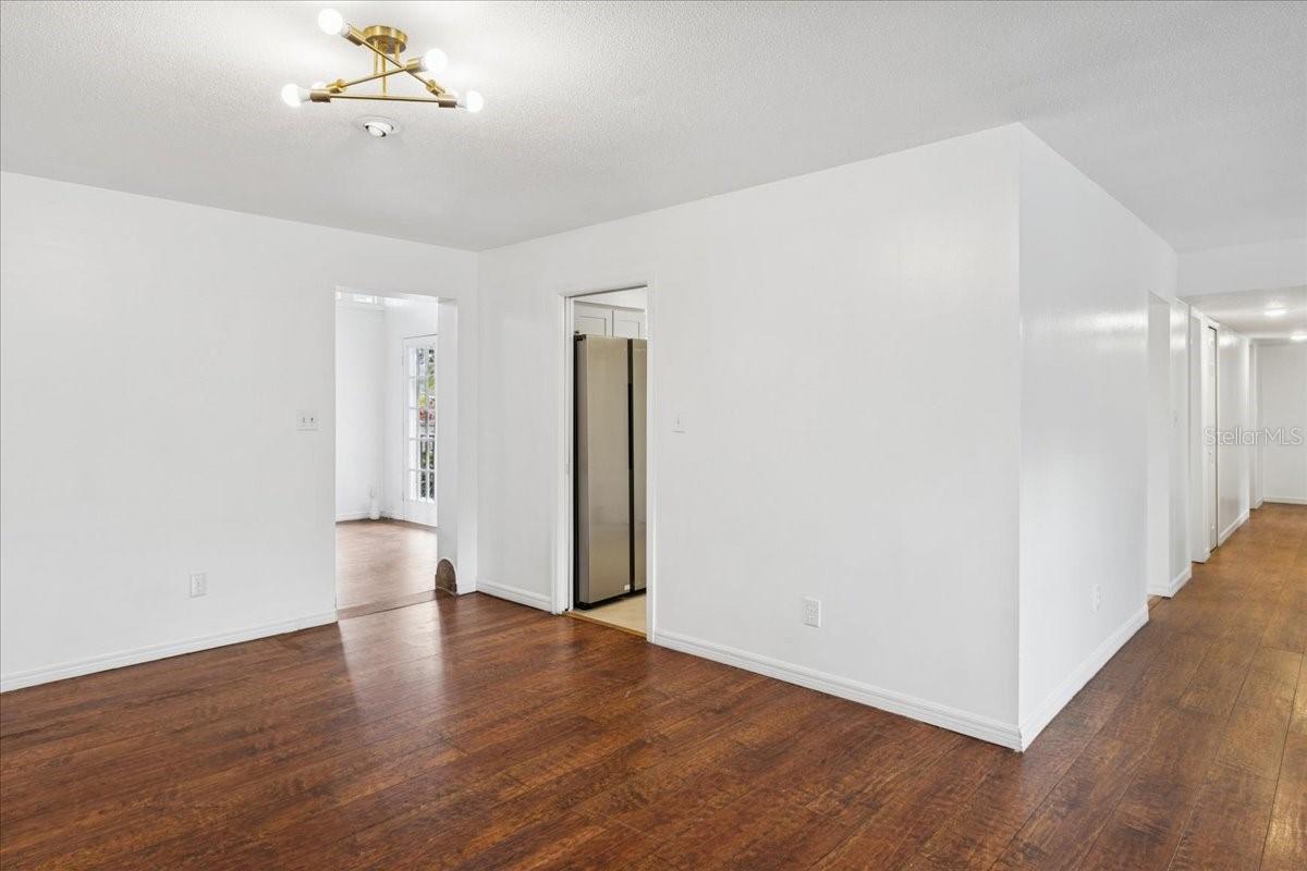 Image 6 of 22 For 521 Brookside Circle