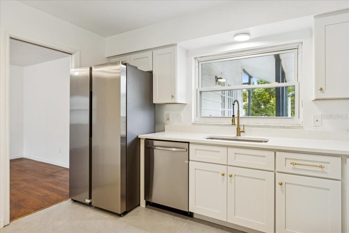 Image 8 of 22 For 521 Brookside Circle