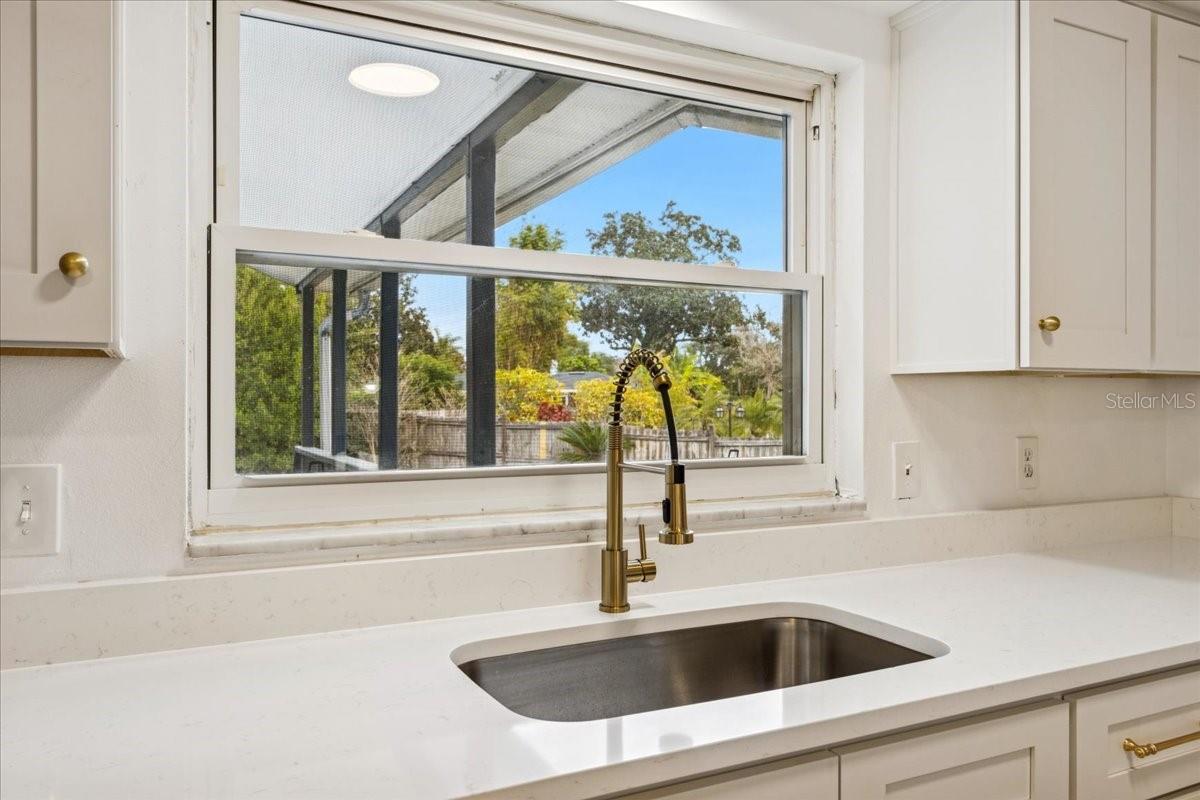 Image 9 of 22 For 521 Brookside Circle