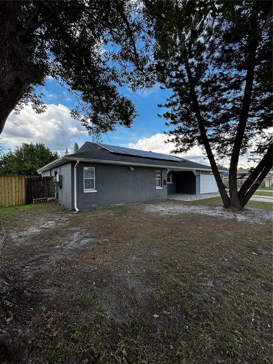 Image 42 of 65 For 12104 Florida Woods Lane