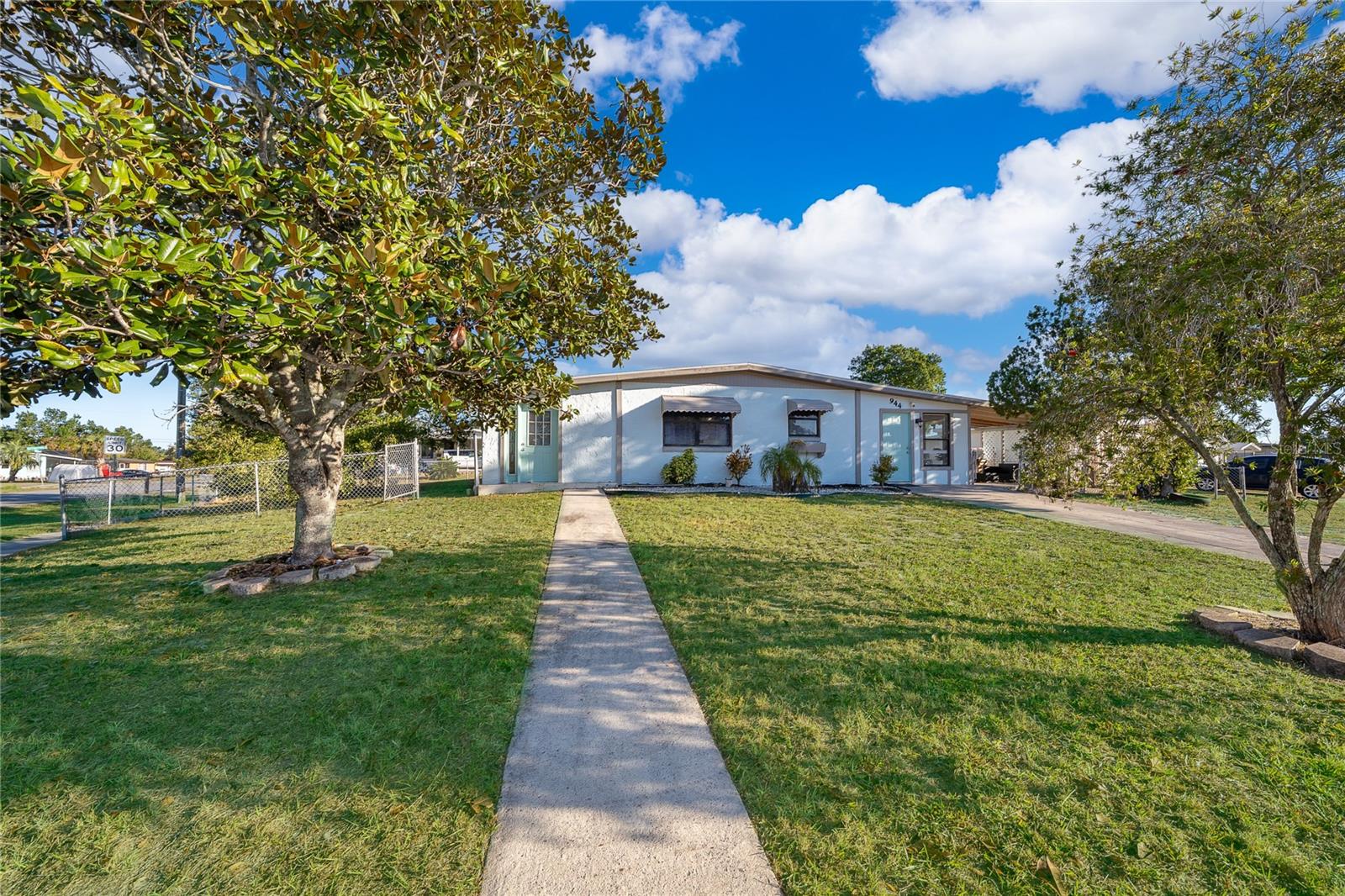 Image 7 of 28 For 944 Halstead Street