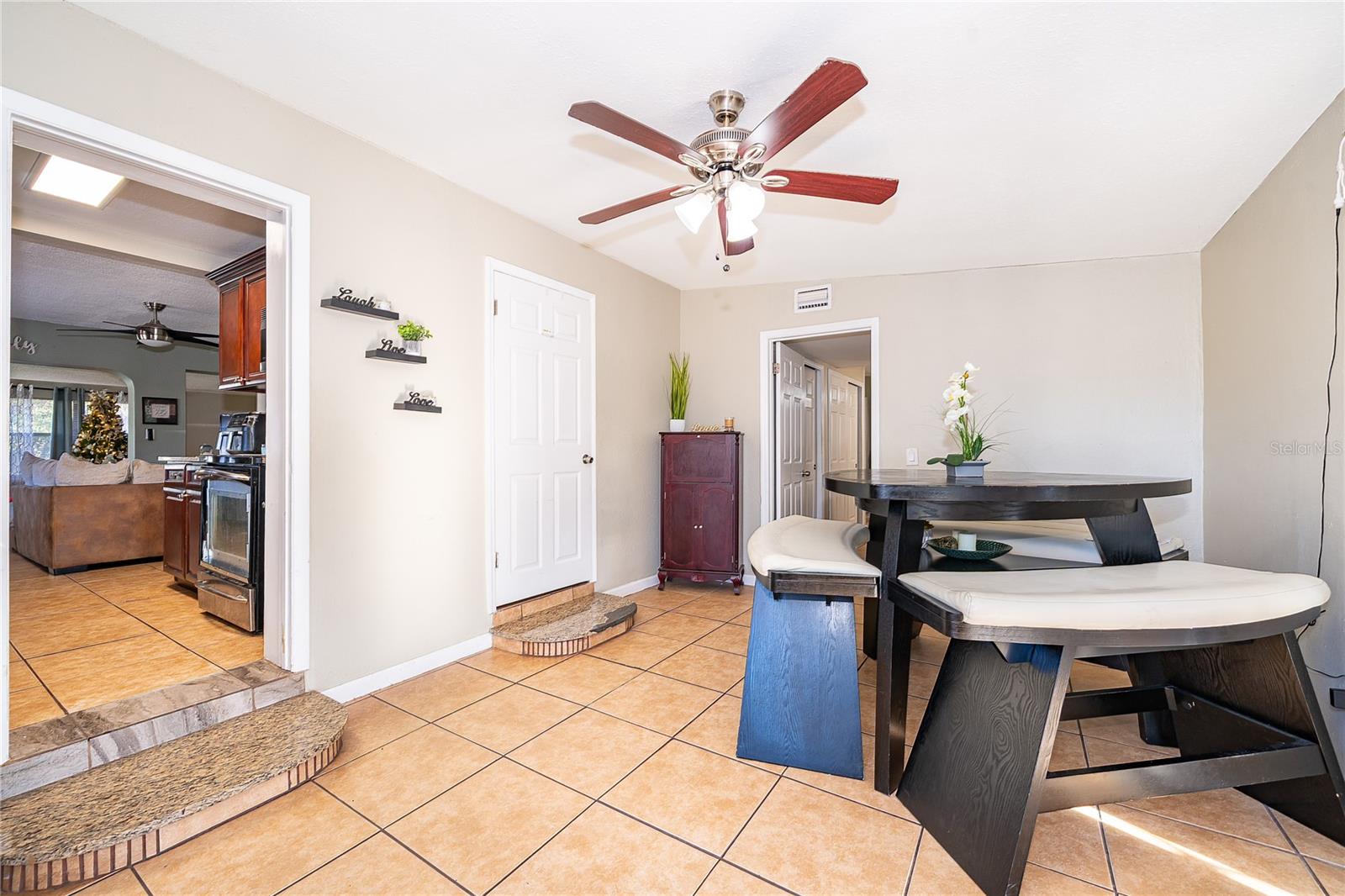 Image 9 of 28 For 944 Halstead Street